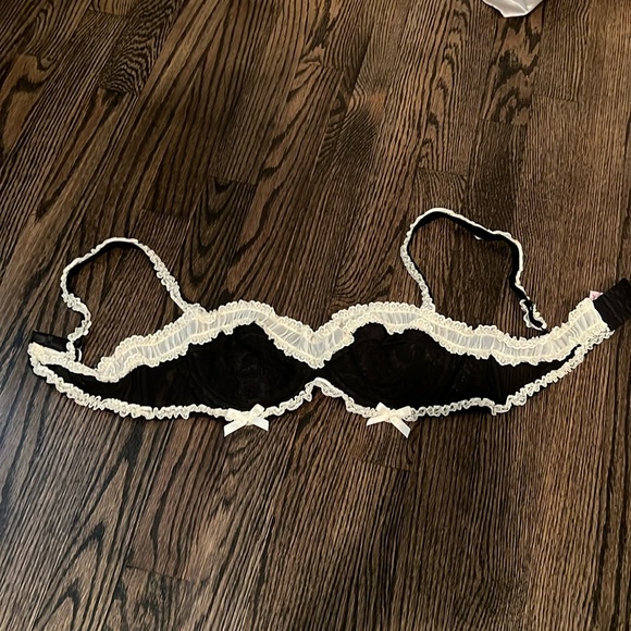 Agent Provocateur lace bra 34B - Picture 2 of 5